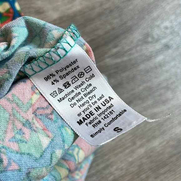 LuLaRoe top - Picture 4 of 4